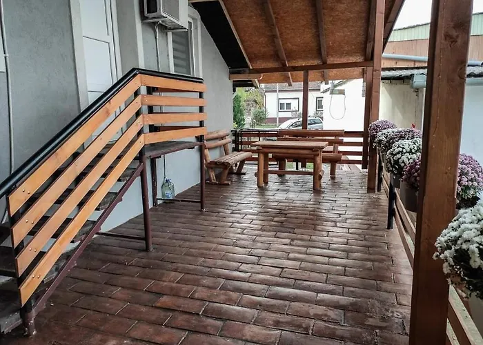 S. A. L. Prenociste 公寓 *