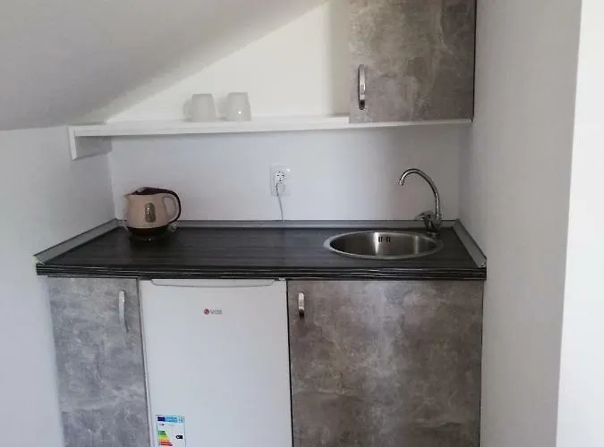 S. A. L. Prenociste 兹雷尼亚宁